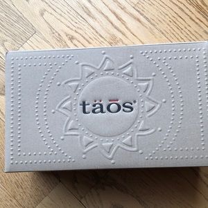 Taos Sneakers